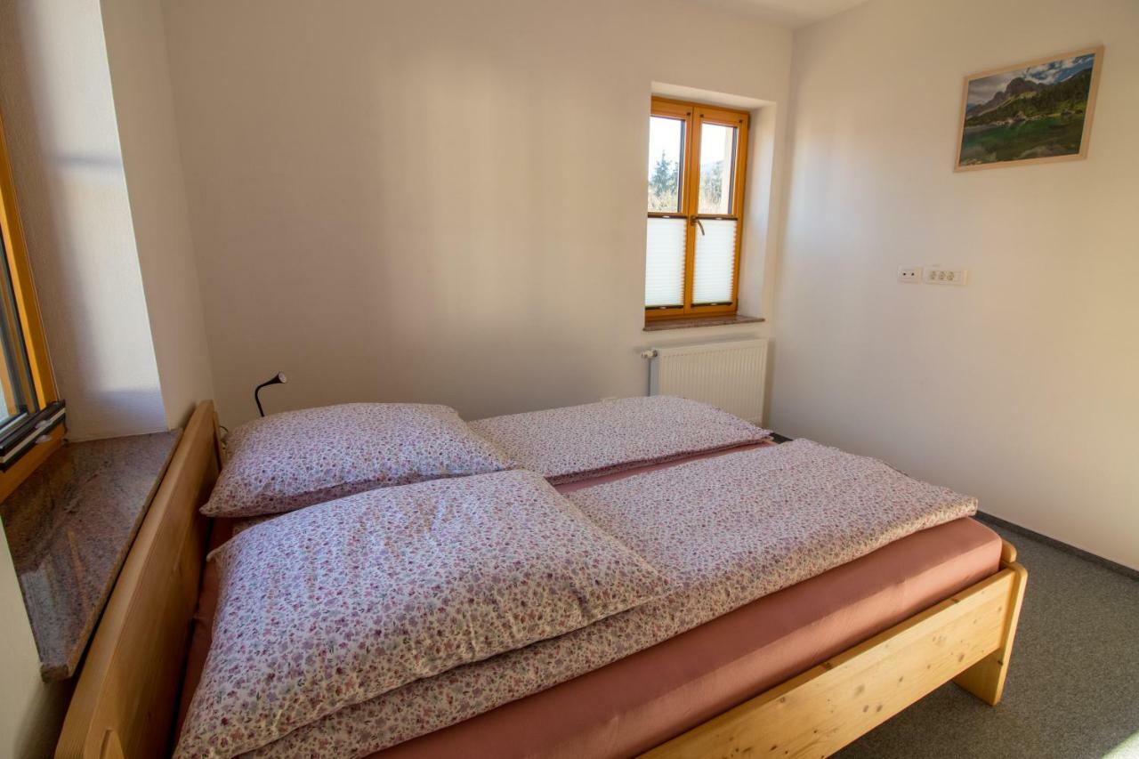 Apartments & Rooms Pr' Skalovc Бохин Екстериор снимка