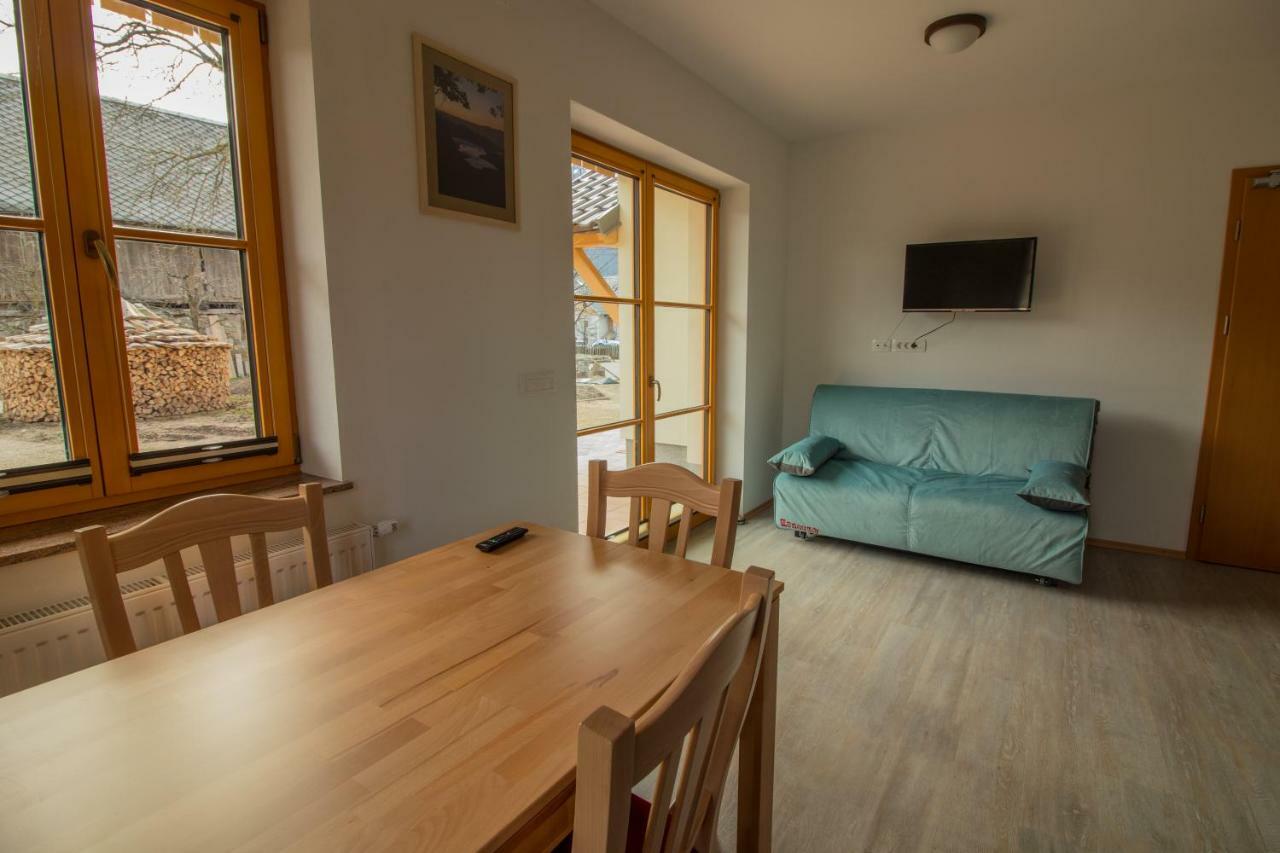 Apartments & Rooms Pr' Skalovc Бохин Екстериор снимка