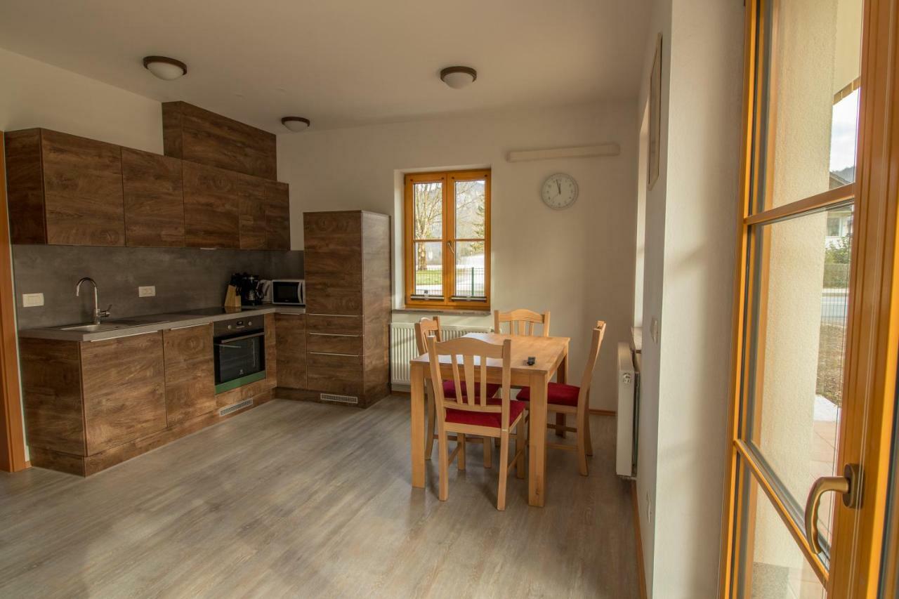 Apartments & Rooms Pr' Skalovc Бохин Екстериор снимка