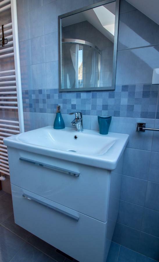 Apartments & Rooms Pr' Skalovc Бохин Екстериор снимка