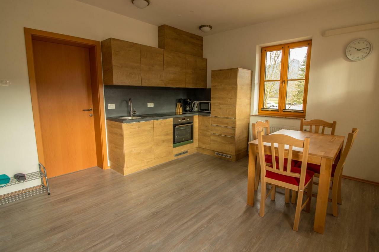 Apartments & Rooms Pr' Skalovc Бохин Екстериор снимка