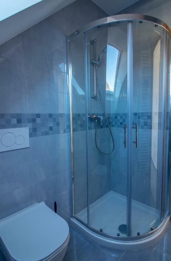 Apartments & Rooms Pr' Skalovc Бохин Екстериор снимка