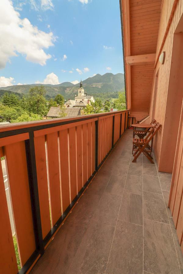 Apartments & Rooms Pr' Skalovc Бохин Екстериор снимка