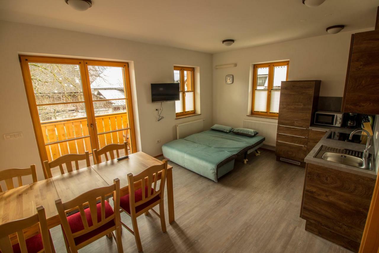 Apartments & Rooms Pr' Skalovc Бохин Екстериор снимка