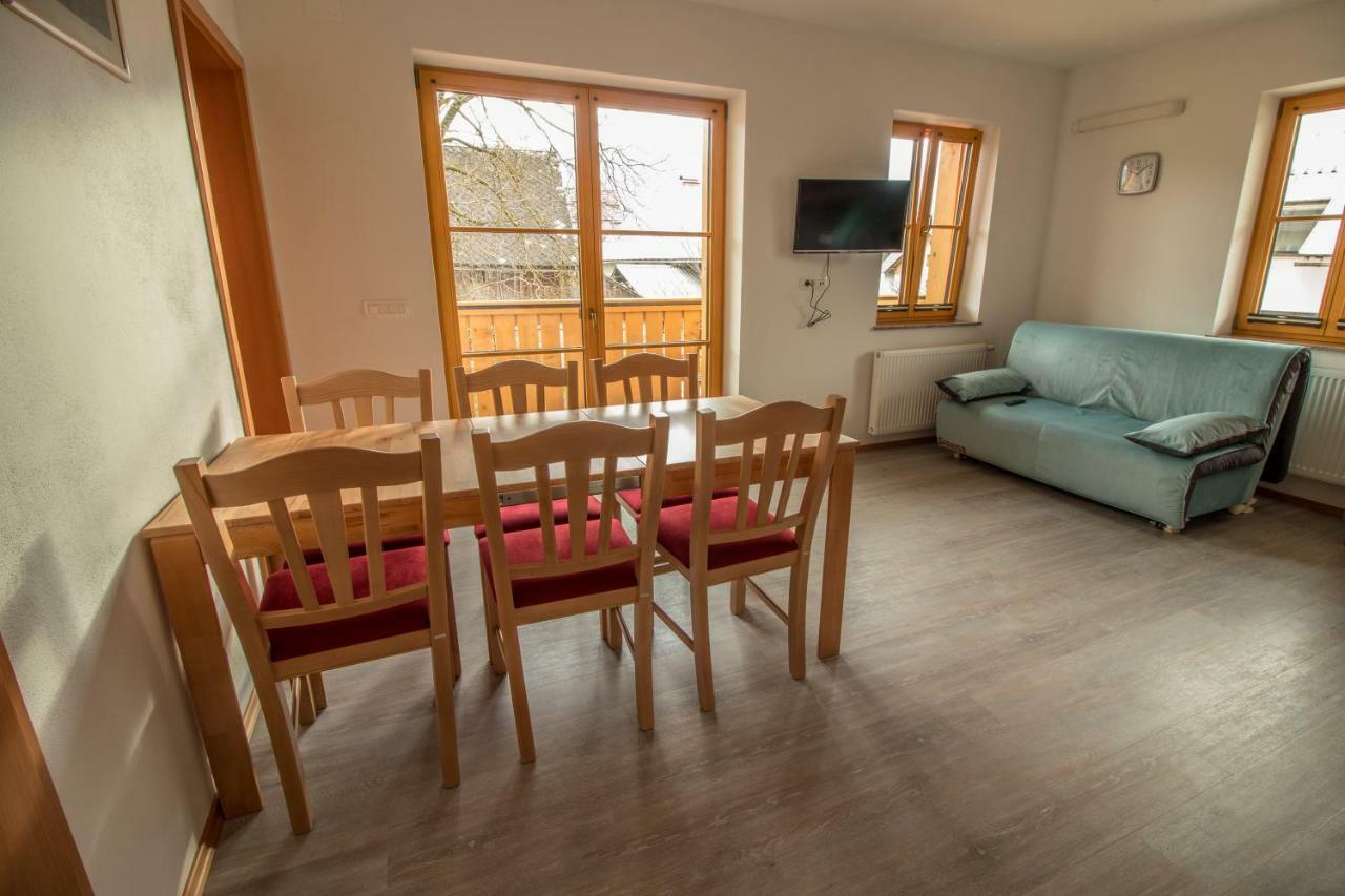 Apartments & Rooms Pr' Skalovc Бохин Екстериор снимка