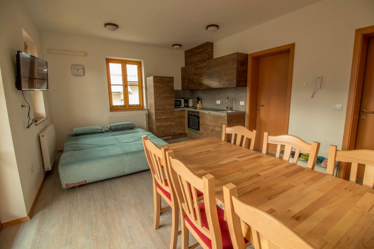 Apartments & Rooms Pr' Skalovc Бохин Екстериор снимка
