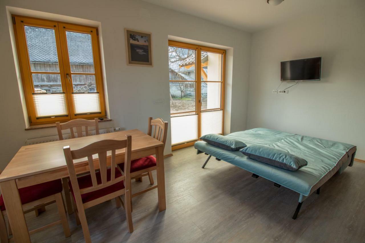 Apartments & Rooms Pr' Skalovc Бохин Екстериор снимка